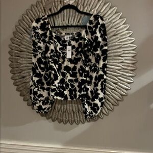 GAP Monochrome Floral Top